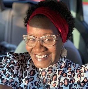 Meet your Posher, Sherry